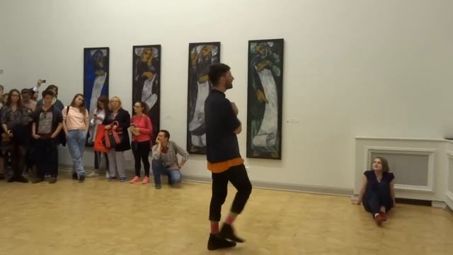 Перформанс в залах Русского музея