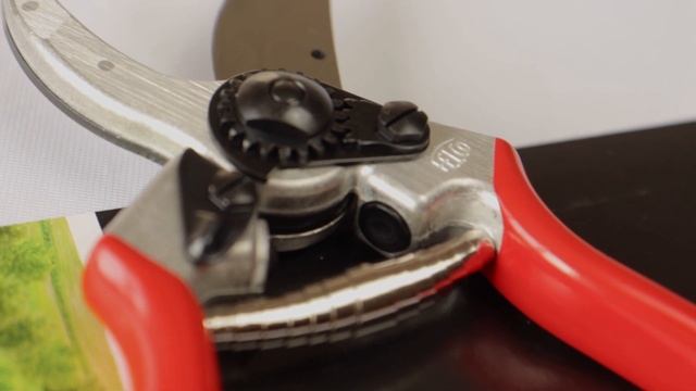 Felco 2 обзор секатора для обрезки плодовых, винограда, роз смотреть онлайн