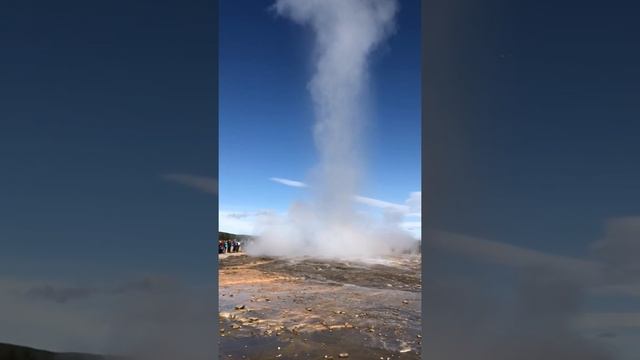 Долина гейзеров в Исландии. The valley of geysers in Iceland.