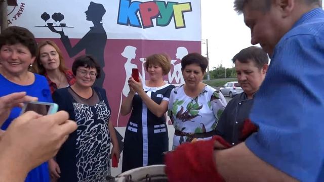 Встреча одногруппников в Казани в Кафе Круг смотреть онлайн