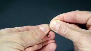 2 быстрых способа привязать блесну на леске.