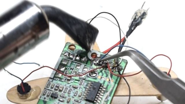 How to Make Drone at Home | Remote Control Car to Drone смотреть онлайн