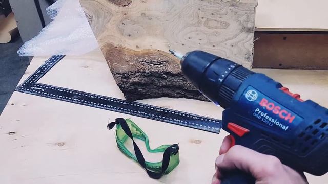 Экшн от первого лица в мастерской / выбор оружия (инструмента) / смотреть онлайн