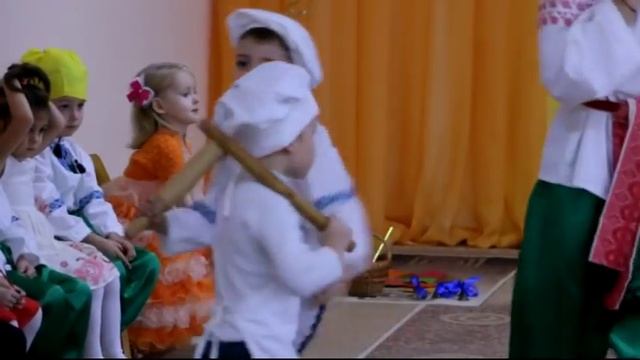 Оригинальный танец мальчиков   пекарей (средняя группа)