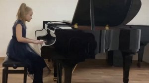 И. Бах. Двухголосая инвенция си бемоль мажор; С. Майкапар. Ариэтта