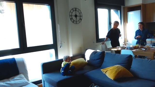 VLOG: УЕХАЛИ В ДРУГУЮ СТРАНУ! ПЕРВЫЙ РАЗ ВЧЕТВЕРОМ! 05.10.22 смотреть онлайн