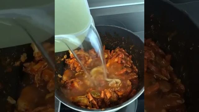 Ну очень вкусная солянка. Попробуйте...