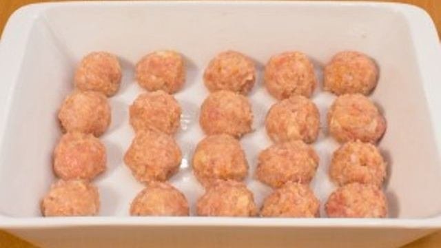 Сколько в духовке куриные тефтели. Тефтели куриные. приправа для тефтелей в сливочном.