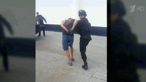 В Мехико задержан 17-летний россиянин, забравшийся на небоскреб без страховки