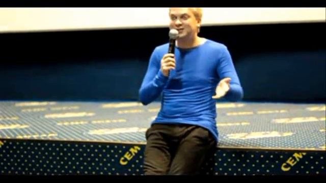 Светлаков общается со Светлаковой)