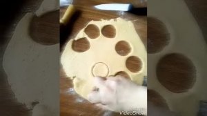 Розы из песочного теста