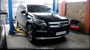 Замена переднего правого ШРУС на Mercedes GLS 500 Мерседес Бенц X166 2014 года