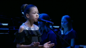 "Муха-Цокотуха". Корней Чуковский. Читает наизусть Варвара Рубанко.