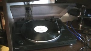 ОНЛАЙН ТРЕЙД.РУ Проигрыватель виниловых дисков Sony PS-LX300USB