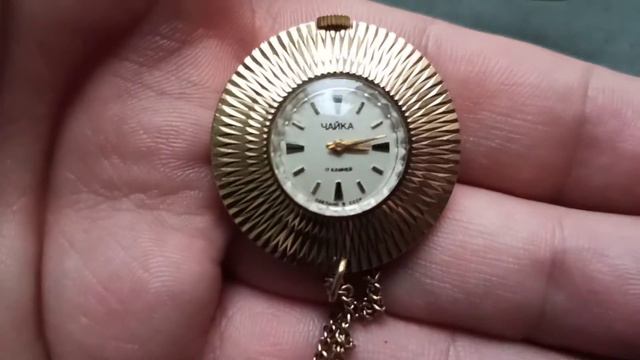 Collectible watch CHAIKA 17 jewels au5 gilding plated with engraved and chain/Watch pendant Chayka