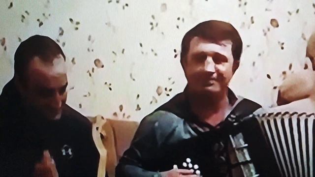 Аварские песни на баяне поёт Абдула
