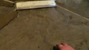 ДУШЕВОЙ ПОДДОН СВОИМИ РУКАМИ/ УСТАНОВКА ЛИНЕЙНОГО ТРАПА/ ЧАСТЬ 1/ СТРОИМ ЖИЗНЬ