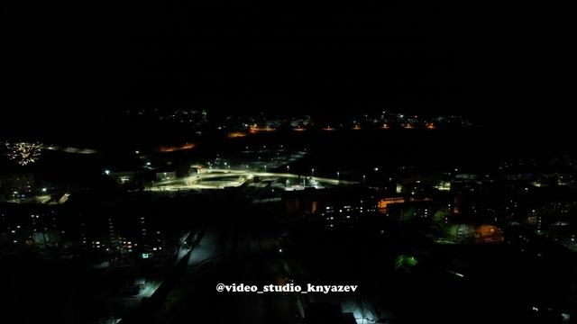 НОВОГОДНИЙ CАЛЮТ В 4К. г. ТЫРНЫАУЗ 01. 01. 2023Г. смотреть онлайн