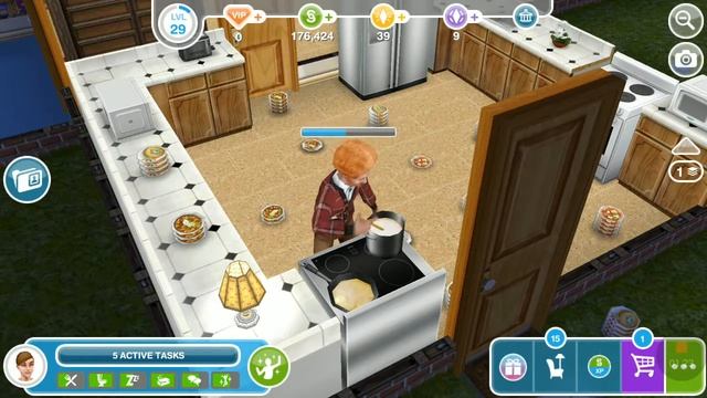 SIMS FreePlay - Simtown EXPRESS - Bake cookies for Thomas and Final Lesson смотреть онлайн