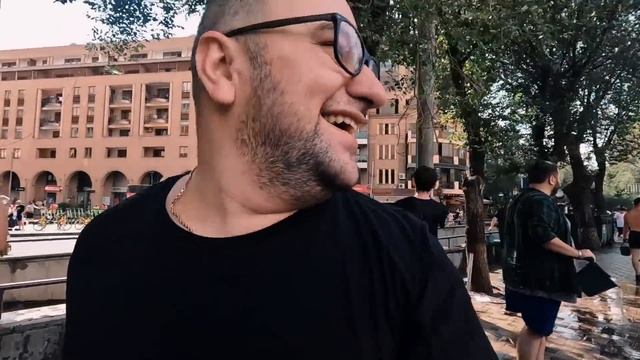 Праздник Вардавар в Ереване : море веселья в Армении смотреть онлайн