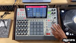 Akai MPC X, Special Edition: "Sit Back and Do Nothing"...