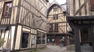 Франция: провинция Шампань, Труа март 2018.