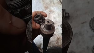 Снегоход Тырчик. Сломало ведущий вал.