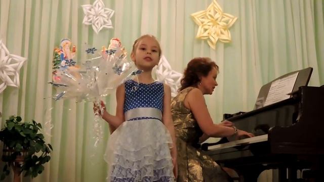 Ульяша с песней про букет из снежинок***)))