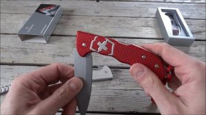 Victorinox Hunter Pro Alox Red vs Black and Alox M edition