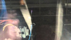 Ионный ветер в вакуумной камере