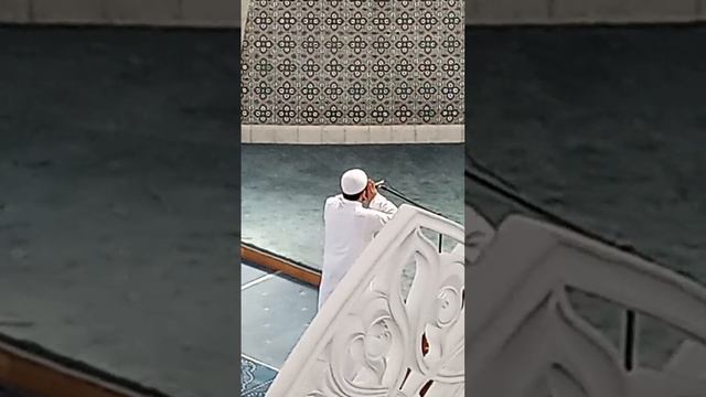 Азан в мечети Кул шариф, г.Казань смотреть онлайн