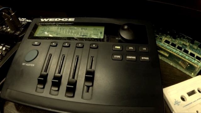 Как сделать AMBIENT звучание. Реверберация. Alesis WEDGE / ИЗС Выпуск 2