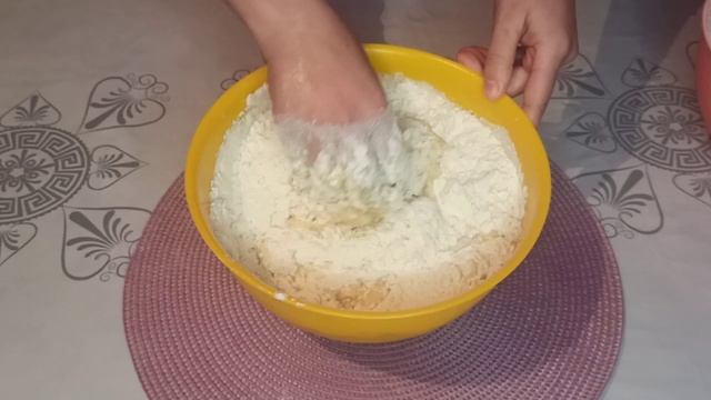 Тесто просто пух. Булочка жасау. Булочка қазақша рецепт. Булочки. Воздушные булочки.