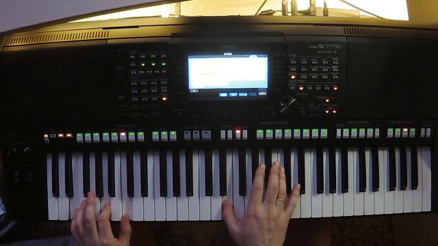 Yamaha PSR s775 Чистые пруды смотреть онлайн