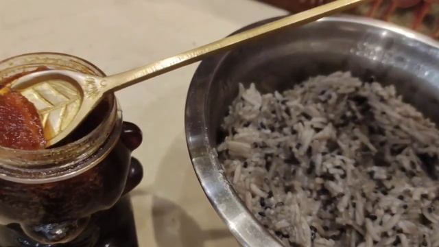 Изготовление пинды, подношения для умерших близких.