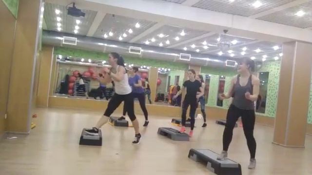 СТЕП / STEP / Танцевальная связка на степе смотреть онлайн