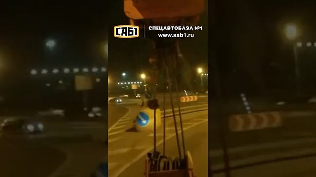 На автокране по ночной Москве