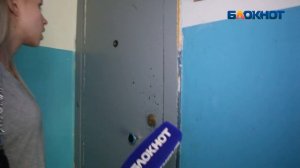 Многодетная волжанка выкинула жить в подъезд свою маму