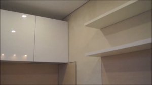 Кухня со встроенной посудомойкой и стиральной машиной