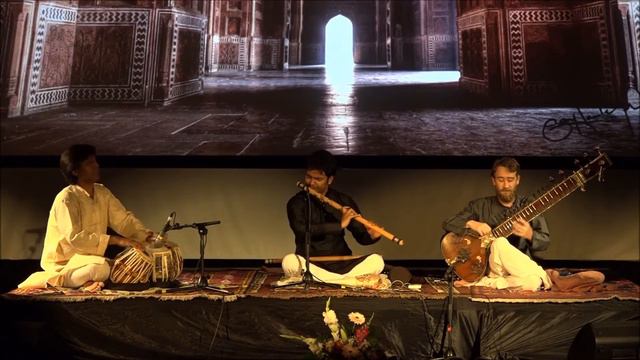 Raga Yaman | Nicolas Delaigue (Sitar) & Bhaskar Das (Bansuri) | Namaste India Festival смотреть онлайн