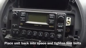Toyota RAV4 ( 2004 ) Radio/CD Player Removal