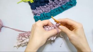 Квадратный коврик " Меховой " .