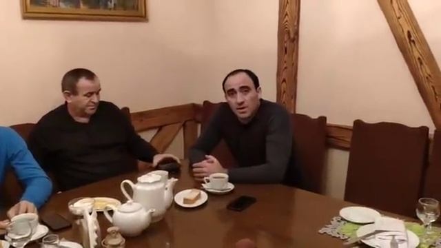 Азербайджанцы и чеченцы...