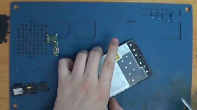 Замена экрана на ? Huawei Y7 2019 - пошаговый разбор \ Replacement LCD Huawei Y7 2019 смотреть онлайн