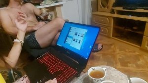 В Гостях  1.0