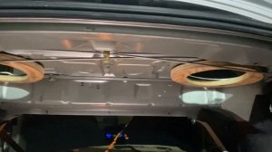 Замена штатных динамиков в Mazda familia  на DL Audio Barracuda 200 в заднюю полку