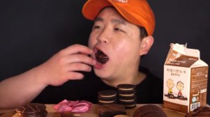 ASMR MUKBANG 초코 대환장파티 초콜릿 디저트 먹방 🍫 CHOCOLATE DESSERT CAKE ICE CREAM COOKIES MACARON EATING SOUND