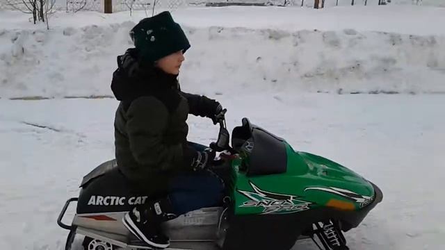 Катаемся на снегоходе смотреть онлайн