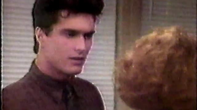 1993-09-01 Blake Moves Out смотреть онлайн