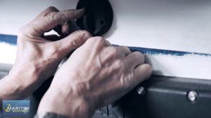 Видеоинструкция по установке интерцепторов Zipwake. 7FT.RU